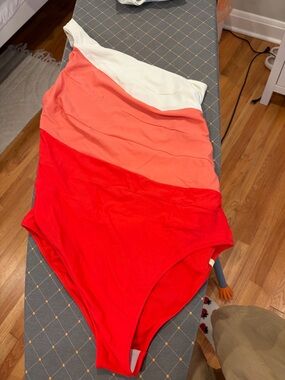 summersalt Colorblock Swim Bottoms in Red & Coral